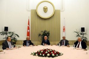 Eski Meclis Başkanlarına akşam yemeği