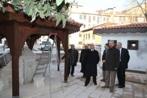 Zafiranlık mescidi ibadete a&ccedil;ılmak i&ccedil;in g&uuml;n sayıyor