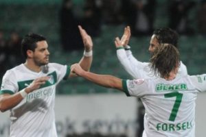 Bursaspor "beyaz" forma ile sahaya &ccedil;ıkacak