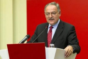 CHP'de Ayg&uuml;n gerginliği s&uuml;r&uuml;yor