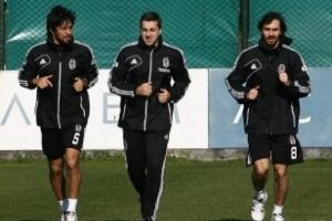 Beşiktaş'ta İBB ma&ccedil;ı &ouml;ncesi sakatlık krizi