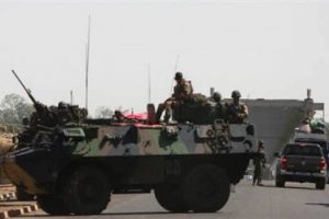 Militanlar Fransa'ya meydan okuyor