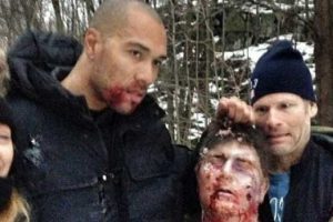 John Carew verdiği pozlarla yine şaşırttı