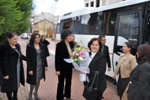G&ouml;n&uuml;l el&ccedil;ileri İznik'te buluştu