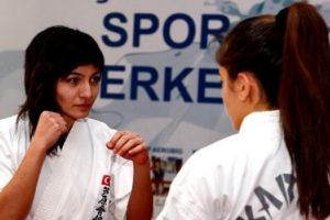 Karatenin kalbi Konya'da atacak