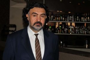 Alkoll&uuml; i&ccedil;ki tartışması yeniden alevlendi