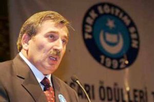 "MEB'in g&ouml;revde y&uuml;kselme y&ouml;netmeliğine dava a&ccedil;tık"