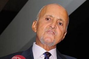 Birand'ın vefatı Yunanistan'da da yankı uyandırdı