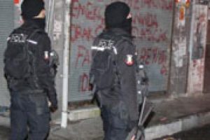 7 ilde eş zamanlı ter&ouml;r operasyonu