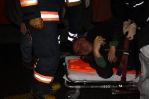 Otob&uuml;se yetişmek isterken canlarından oluyorlardı