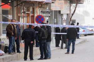 Silahlı kavganın sonu &ouml;l&uuml;mle bitti