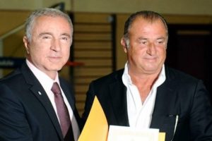 Terim ve Aysal yan yana