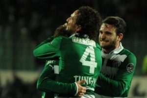 Bursasporlu futbolcuların 3 puan sevinci