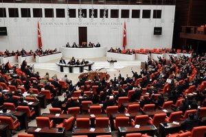 Yasa dışı dinlemeler Meclis g&uuml;ndeminde