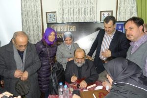 Hattat H&uuml;seyin Kutlu Bursa'da İslamiyet ve sanatı anlattı