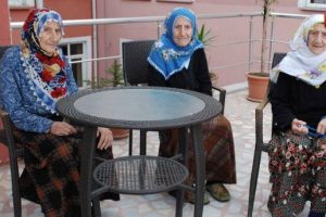 &Uuml;&ccedil;&uuml;z ninelerin evi yenileniyor