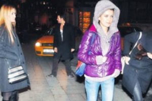 İhanet gecesinde g&ouml;r&uuml;nt&uuml;lenmemek i&ccedil;in akla karayı se&ccedil;ti