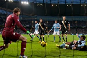City liderle farkı beşe indirdi!