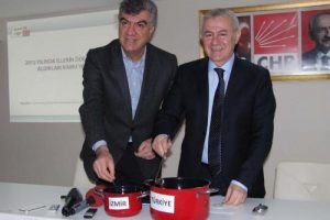 CHP'den tencere kep&ccedil;e ve kaşıkla basın a&ccedil;ıklaması