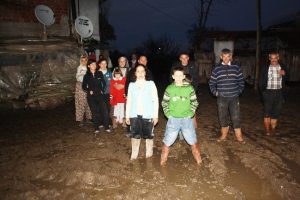 K&ouml;y yolu &ccedil;amur deryasına d&ouml;nd&uuml;