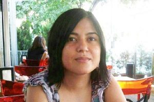 Boşanmak isteyen eşine kurşun yağdırdı