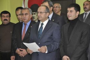 Y&uuml;ksekova'dan barış s&uuml;recine destek a&ccedil;ıklaması