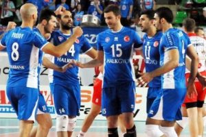 Halkbank g&ouml;z&uuml;n&uuml; tura dikti