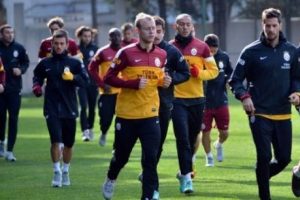 Galatasaray'da derbi hazırlıkları başladı