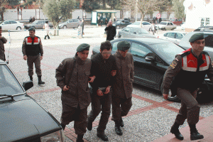 İki kardeşi bı&ccedil;aklayan zanlı tutuklandı