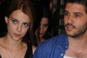 Selen Soyder'den gazetecilere fır&ccedil;a