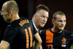 Wesley Sneijder'e Louis van Gaal referans olmuş