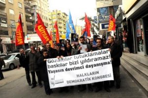 20 kişi g&ouml;steri yaptı 35 kişi izledi