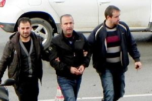 K&uuml;f&uuml;r ettiği i&ccedil;in vurmuş