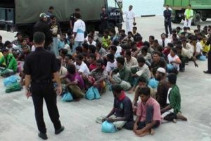 Arakanlılar k&ouml;le olarak satılıyor