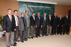 Futbol emek&ccedil;ilerinden Bozbey'e ziyaret