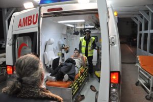 80 iş&ccedil;i yemekten zehirlendi
