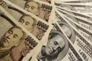 Dolar Yen tahminini yukarı &ccedil;ekti