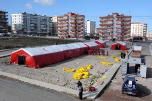 200 kişilik sahra hastanesi kuruldu