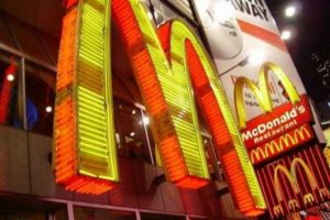 McDonalds'ın karı beklentileri aştı