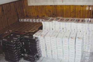 Jandarmadan sigara ka&ccedil;ak&ccedil;ılarına darbe