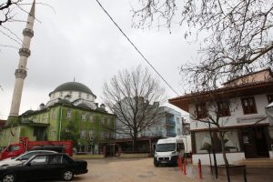 "Biz camileri kapatıp k&uuml;lt&uuml;r merkezi yapmadık"