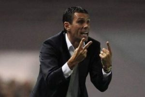 Poyet Arsenal'i istiyor