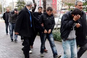 12 yaşındaki kıza cinsel istismara 9 tutuklama