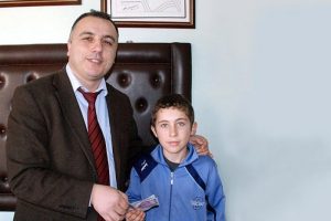 K&uuml;&ccedil;&uuml;k &ccedil;ocuktan b&uuml;y&uuml;k ders