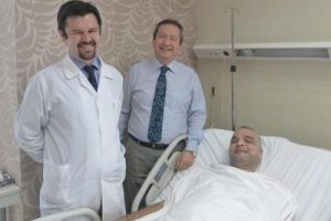 B&ouml;breğinden 5 kiloluk t&uuml;mor &ccedil;ıktı