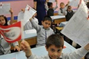 4. sınıflara Takdir ve Teşekk&uuml;r belgeleri yok