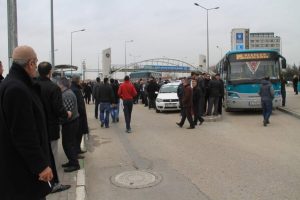 Bursa'da &ouml;zel halk otob&uuml;sleri bedava yolcu taşıdı
