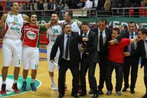 Pınar Karşıyaka engel tanımıyor