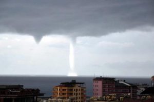 Alanya'da hortum paniği