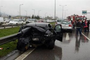 Kartal'da zincirleme kaza